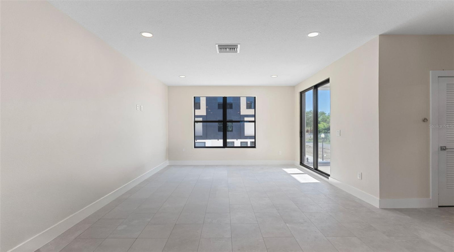 Tampa, Florida 33614, 3 Bedroom Bedrooms, ,3 Bathroombathrooms,Residential,For Sale,Fontanarosa Village,0,Mfrtb8534356