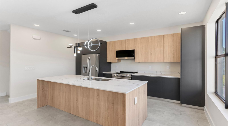 Tampa, Florida 33614, 3 Bedroom Bedrooms, ,3 Bathroombathrooms,Residential,For Sale,Fontanarosa Village,0,Mfrtb8534356