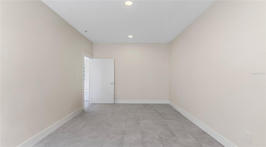 Tampa, Florida 33614, 3 Bedroom Bedrooms, ,3 Bathroombathrooms,Residential,For Sale,Fontanarosa Village,0,Mfrtb8534356