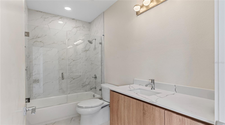 Tampa, Florida 33614, 3 Bedroom Bedrooms, ,3 Bathroombathrooms,Residential,For Sale,Fontanarosa Village,0,Mfrtb8534356