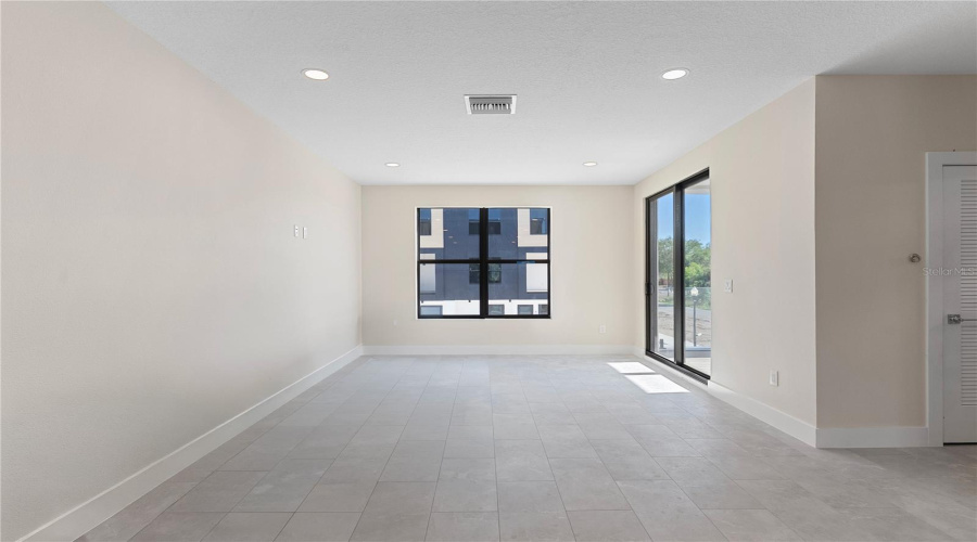 Tampa, Florida 33614, 3 Bedroom Bedrooms, ,3 Bathroombathrooms,Residential,For Sale,Fontanarosa Village,0,Mfrtb8534356