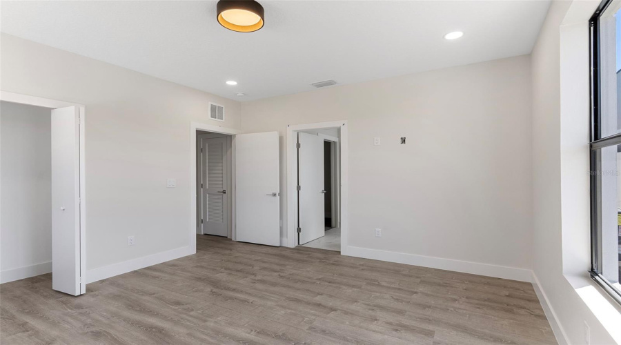 Tampa, Florida 33614, 3 Bedroom Bedrooms, ,3 Bathroombathrooms,Residential,For Sale,Fontanarosa Village,0,Mfrtb8534356
