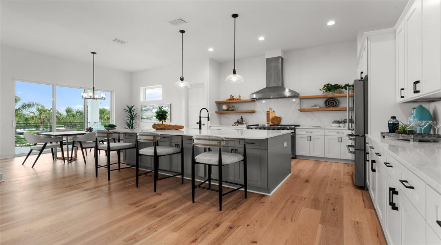 Longboat Key, Florida 34228, 5 Bedroom Bedrooms, ,5 Bathroombathrooms,Residential,For Sale,Buttonwood,0,Mfra4640902