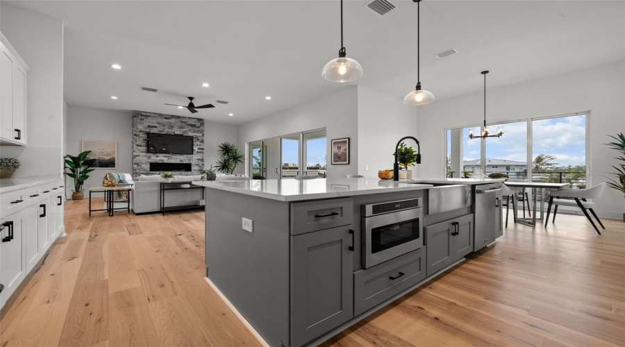 Longboat Key, Florida 34228, 5 Bedroom Bedrooms, ,5 Bathroombathrooms,Residential,For Sale,Buttonwood,0,Mfra4640902