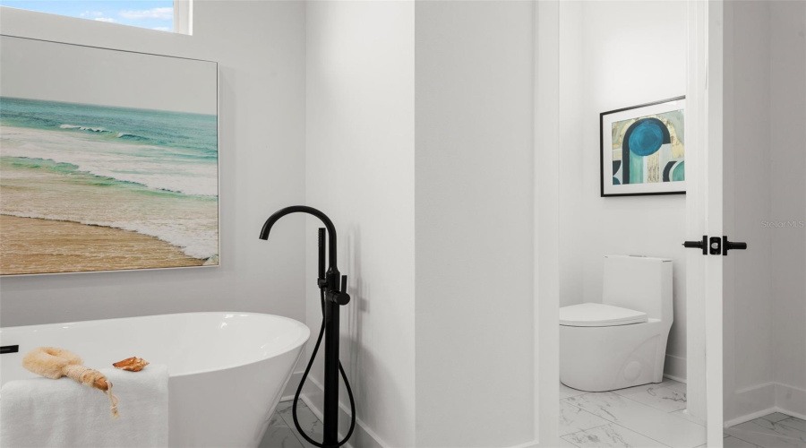 Longboat Key, Florida 34228, 5 Bedroom Bedrooms, ,5 Bathroombathrooms,Residential,For Sale,Buttonwood,0,Mfra4640902