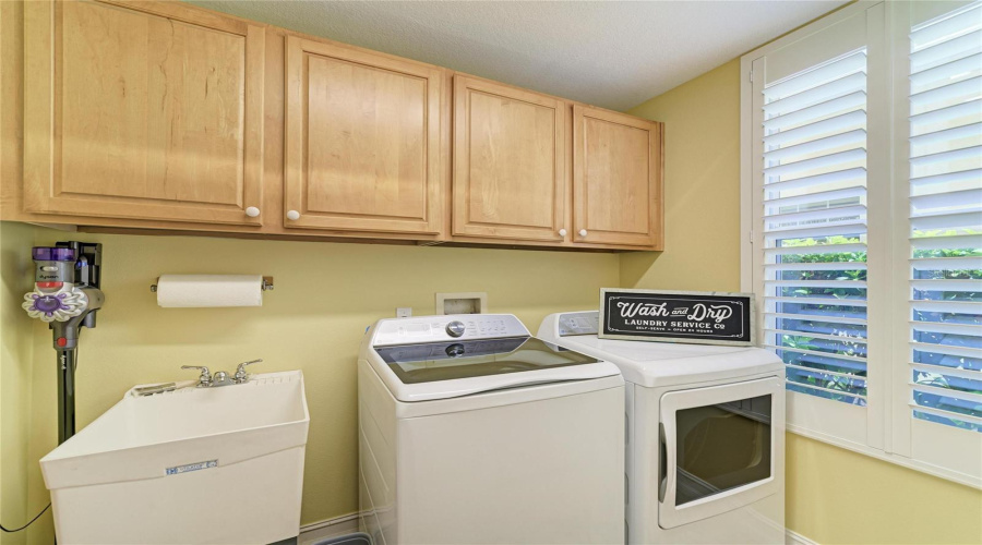 Laundry Main Floor