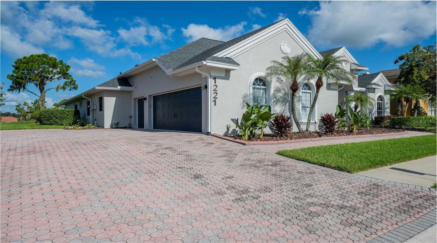 Lakeland, Florida 33813, 4 Bedroom Bedrooms, ,3 Bathroombathrooms,Residential,For Sale,Vista Hills,0,Mfrl4964307