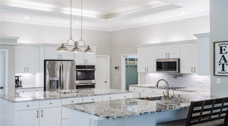Lakeland, Florida 33813, 4 Bedroom Bedrooms, ,3 Bathroombathrooms,Residential,For Sale,Vista Hills,0,Mfrl4964307