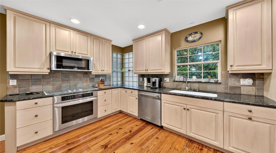Dunnellon, Florida 34432, 5 Bedroom Bedrooms, ,4 Bathroombathrooms,Residential,For Sale,The Granada,0,Mfrom730877