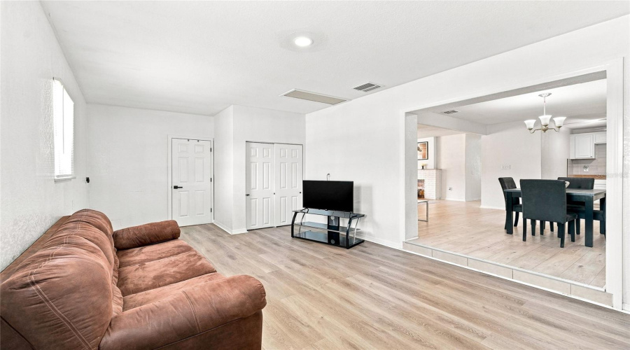 Tampa, Florida 33617, 4 Bedroom Bedrooms, ,2 Bathroombathrooms,Residential,For Sale,River Hills,0,Mfrtb8531558