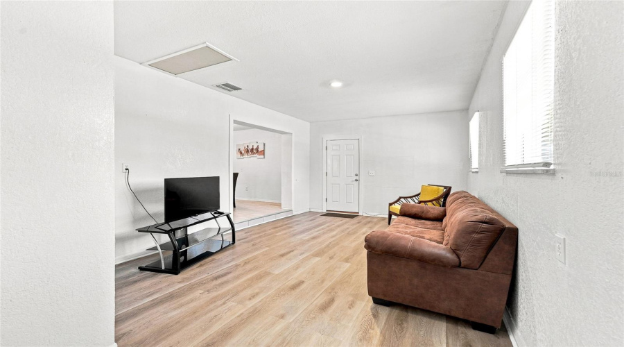 Tampa, Florida 33617, 4 Bedroom Bedrooms, ,2 Bathroombathrooms,Residential,For Sale,River Hills,0,Mfrtb8531558