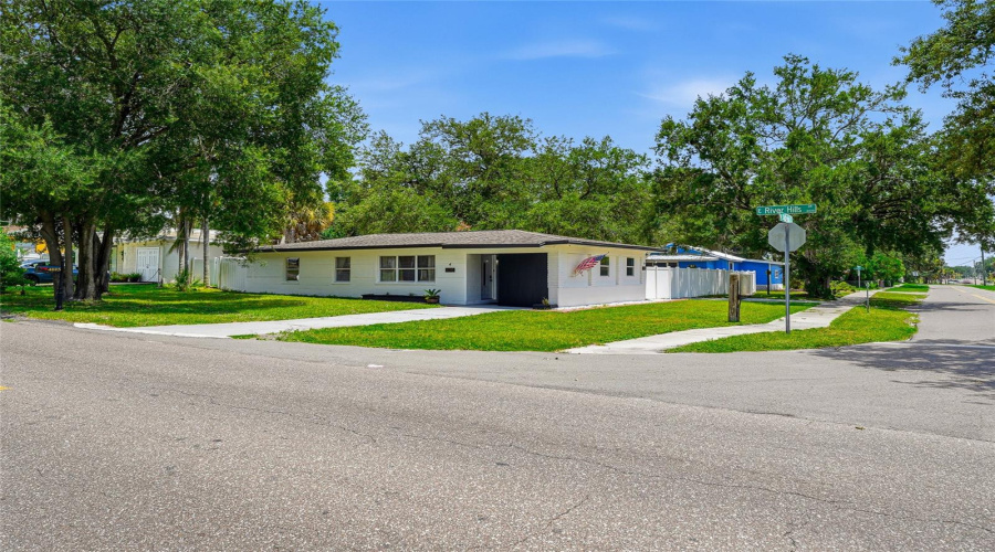 Tampa, Florida 33617, 4 Bedroom Bedrooms, ,2 Bathroombathrooms,Residential,For Sale,River Hills,0,Mfrtb8531558