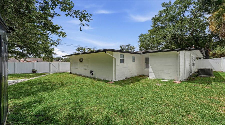 Tampa, Florida 33617, 4 Bedroom Bedrooms, ,2 Bathroombathrooms,Residential,For Sale,River Hills,0,Mfrtb8531558