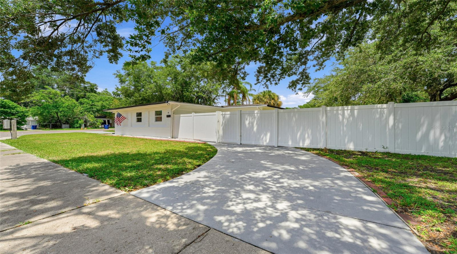 Tampa, Florida 33617, 4 Bedroom Bedrooms, ,2 Bathroombathrooms,Residential,For Sale,River Hills,0,Mfrtb8531558