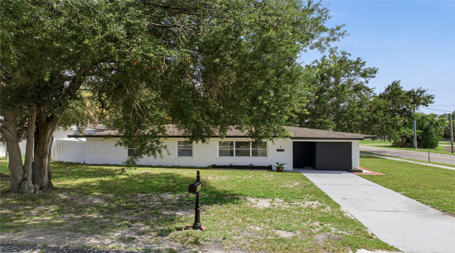 Tampa, Florida 33617, 4 Bedroom Bedrooms, ,2 Bathroombathrooms,Residential,For Sale,River Hills,0,Mfrtb8531558