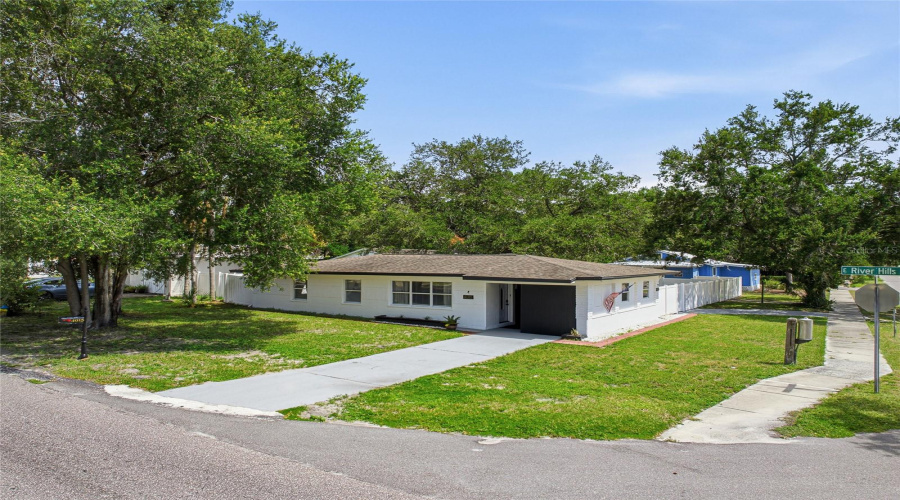 Tampa, Florida 33617, 4 Bedroom Bedrooms, ,2 Bathroombathrooms,Residential,For Sale,River Hills,0,Mfrtb8531558