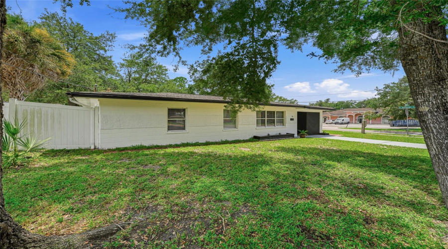Tampa, Florida 33617, 4 Bedroom Bedrooms, ,2 Bathroombathrooms,Residential,For Sale,River Hills,0,Mfrtb8531558