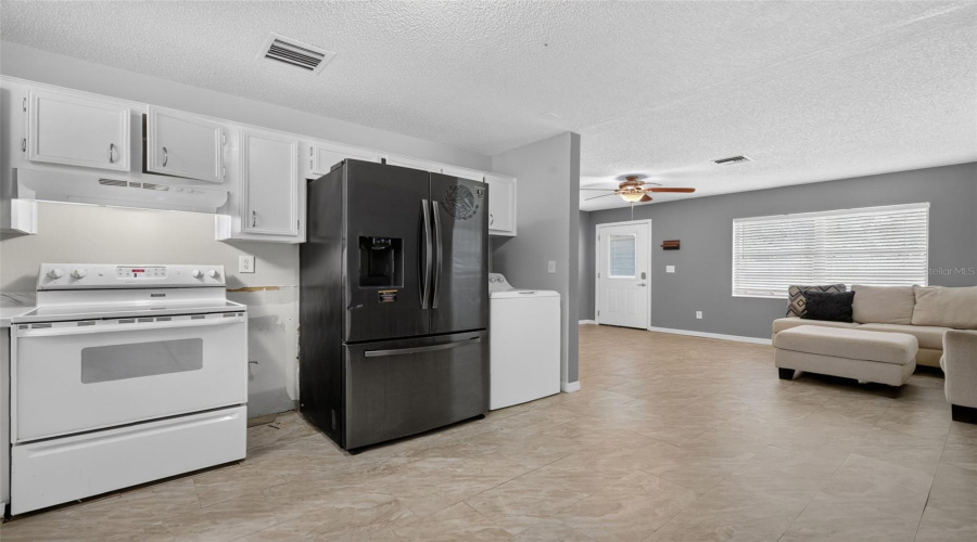 Groveland, Florida 34736, 2 Bedroom Bedrooms, ,1 Bathroombathrooms,Residential,For Sale,Howard,0,Mfrg5116092