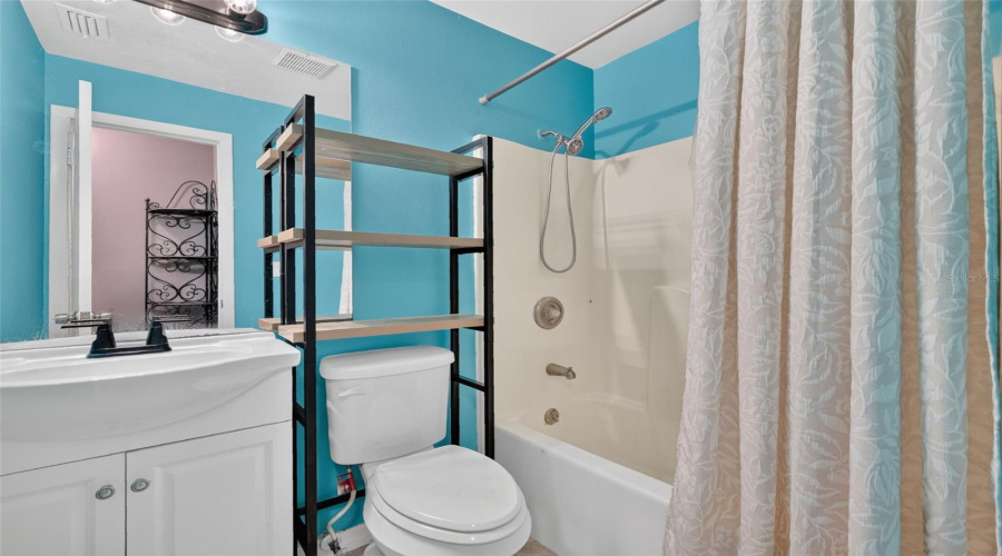 Groveland, Florida 34736, 2 Bedroom Bedrooms, ,1 Bathroombathrooms,Residential,For Sale,Howard,0,Mfrg5116092