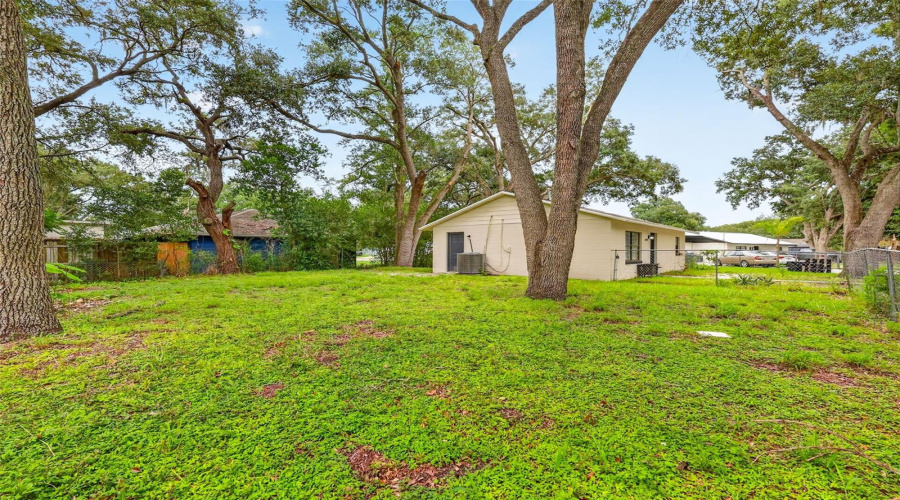 Groveland, Florida 34736, 2 Bedroom Bedrooms, ,1 Bathroombathrooms,Residential,For Sale,Howard,0,Mfrg5116092