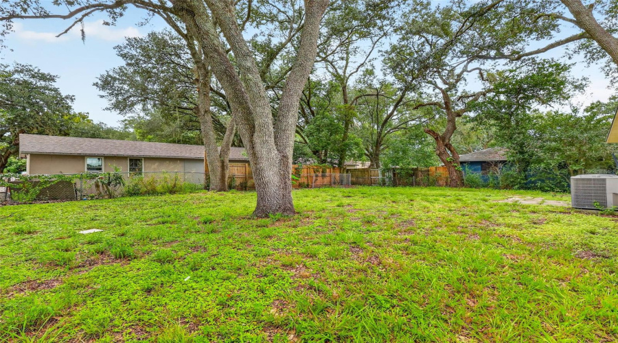 Groveland, Florida 34736, 2 Bedroom Bedrooms, ,1 Bathroombathrooms,Residential,For Sale,Howard,0,Mfrg5116092