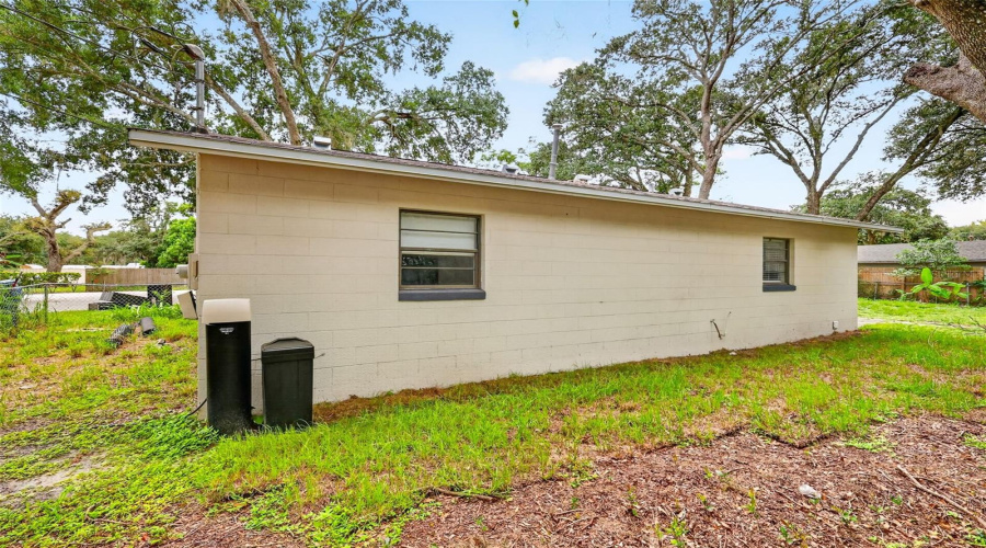 Groveland, Florida 34736, 2 Bedroom Bedrooms, ,1 Bathroombathrooms,Residential,For Sale,Howard,0,Mfrg5116092