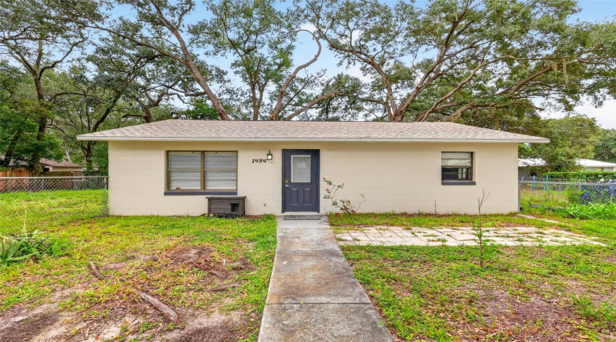Groveland, Florida 34736, 2 Bedroom Bedrooms, ,1 Bathroombathrooms,Residential,For Sale,Howard,0,Mfrg5116092