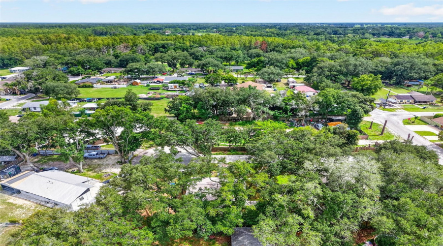 Groveland, Florida 34736, 2 Bedroom Bedrooms, ,1 Bathroombathrooms,Residential,For Sale,Howard,0,Mfrg5116092