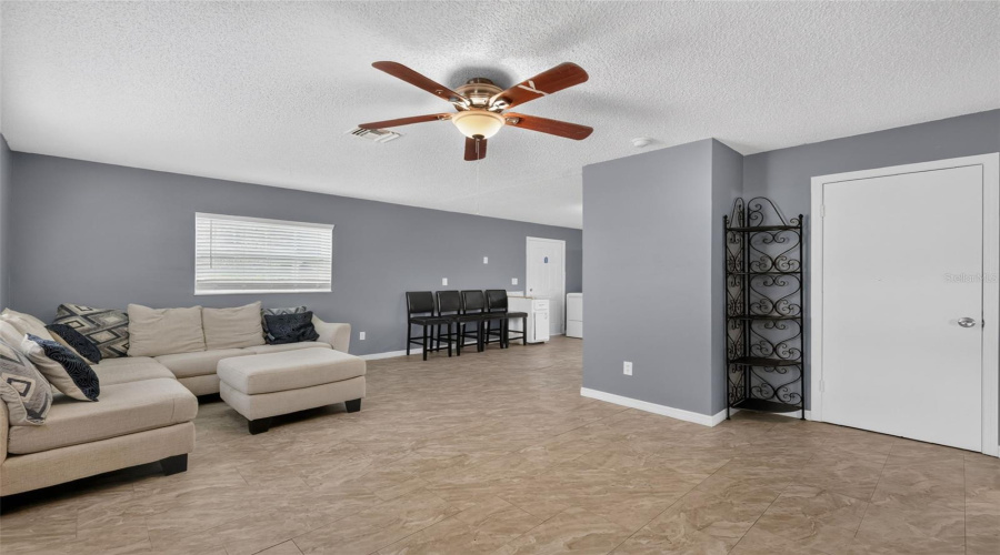 Groveland, Florida 34736, 2 Bedroom Bedrooms, ,1 Bathroombathrooms,Residential,For Sale,Howard,0,Mfrg5116092