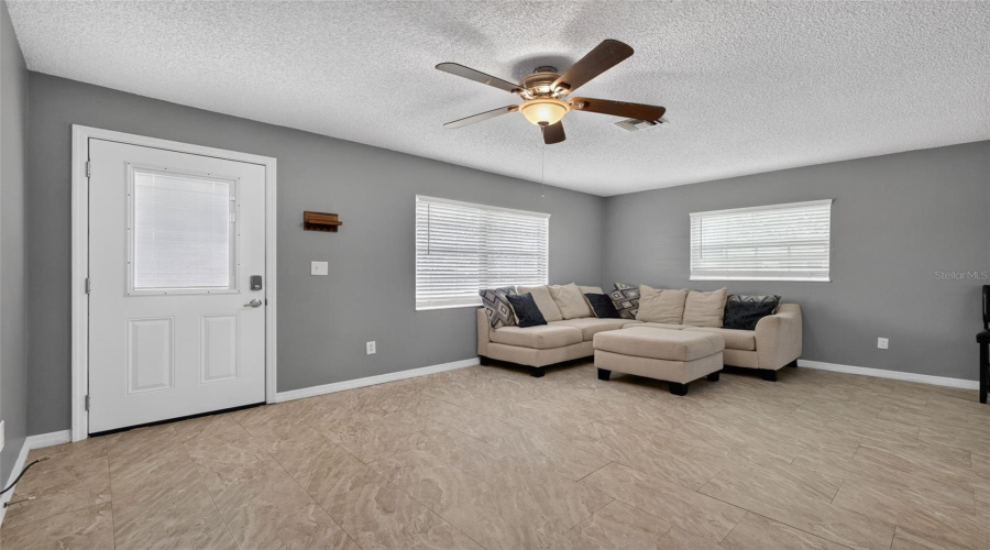 Groveland, Florida 34736, 2 Bedroom Bedrooms, ,1 Bathroombathrooms,Residential,For Sale,Howard,0,Mfrg5116092