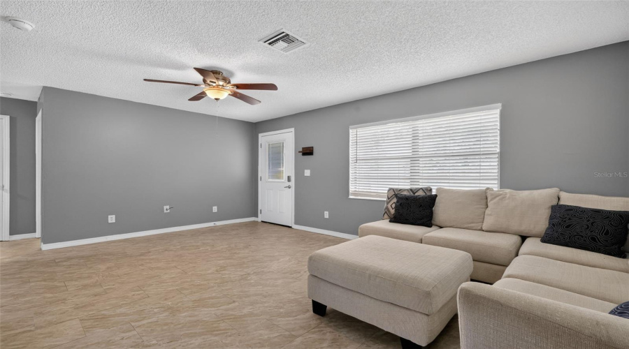 Groveland, Florida 34736, 2 Bedroom Bedrooms, ,1 Bathroombathrooms,Residential,For Sale,Howard,0,Mfrg5116092