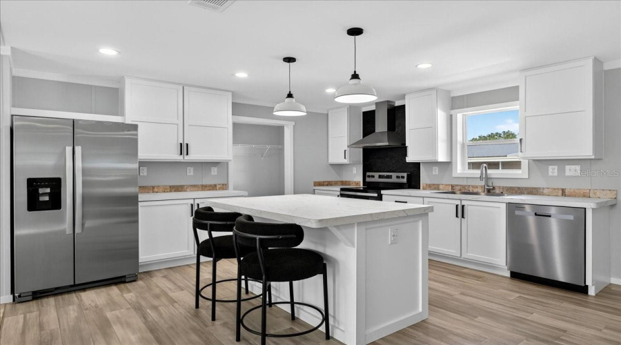 Astor, Florida 32102, 3 Bedroom Bedrooms, ,2 Bathroombathrooms,Residential,For Sale,Armadillo,0,Mfrp4936465