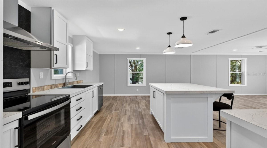 Astor, Florida 32102, 3 Bedroom Bedrooms, ,2 Bathroombathrooms,Residential,For Sale,Armadillo,0,Mfrp4936465