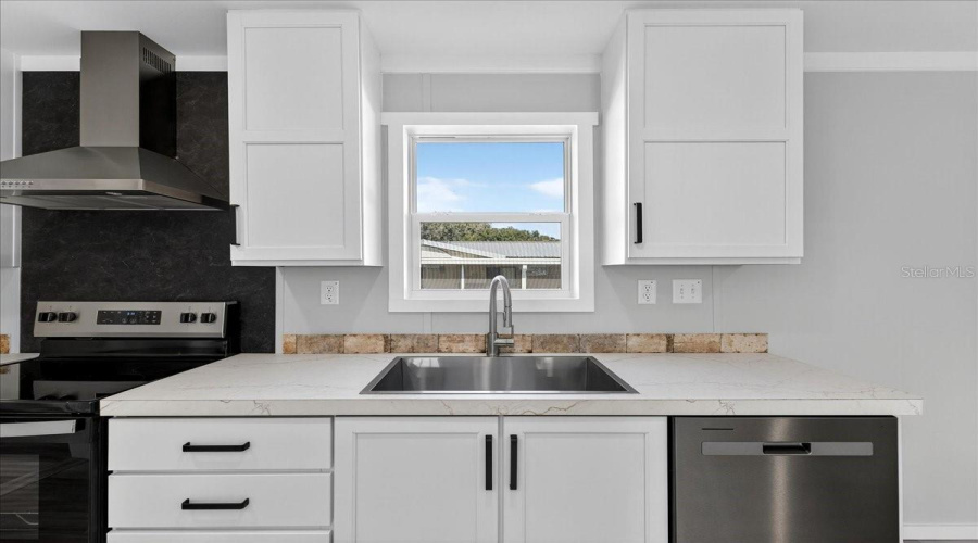 Astor, Florida 32102, 3 Bedroom Bedrooms, ,2 Bathroombathrooms,Residential,For Sale,Armadillo,0,Mfrp4936465