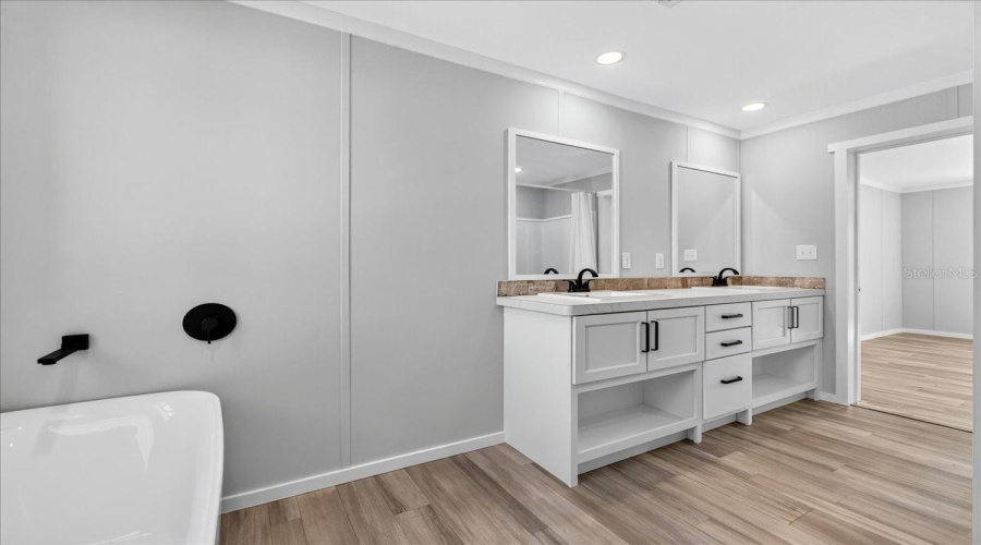 Astor, Florida 32102, 3 Bedroom Bedrooms, ,2 Bathroombathrooms,Residential,For Sale,Armadillo,0,Mfrp4936465