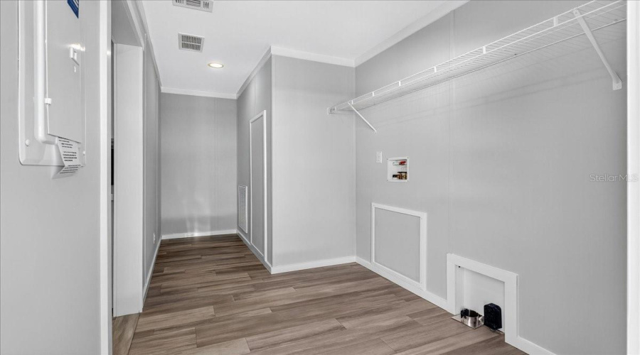 Astor, Florida 32102, 3 Bedroom Bedrooms, ,2 Bathroombathrooms,Residential,For Sale,Armadillo,0,Mfrp4936465