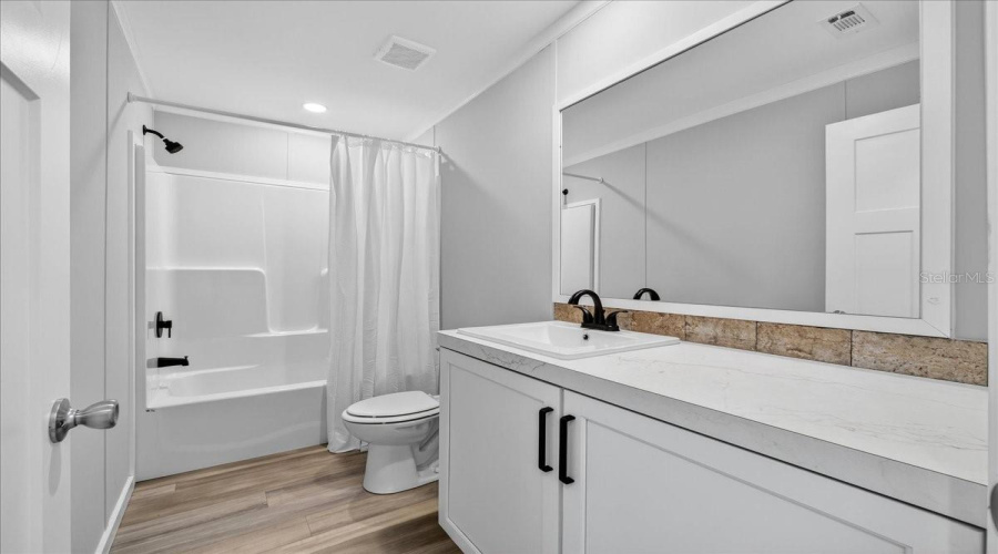 Astor, Florida 32102, 3 Bedroom Bedrooms, ,2 Bathroombathrooms,Residential,For Sale,Armadillo,0,Mfrp4936465