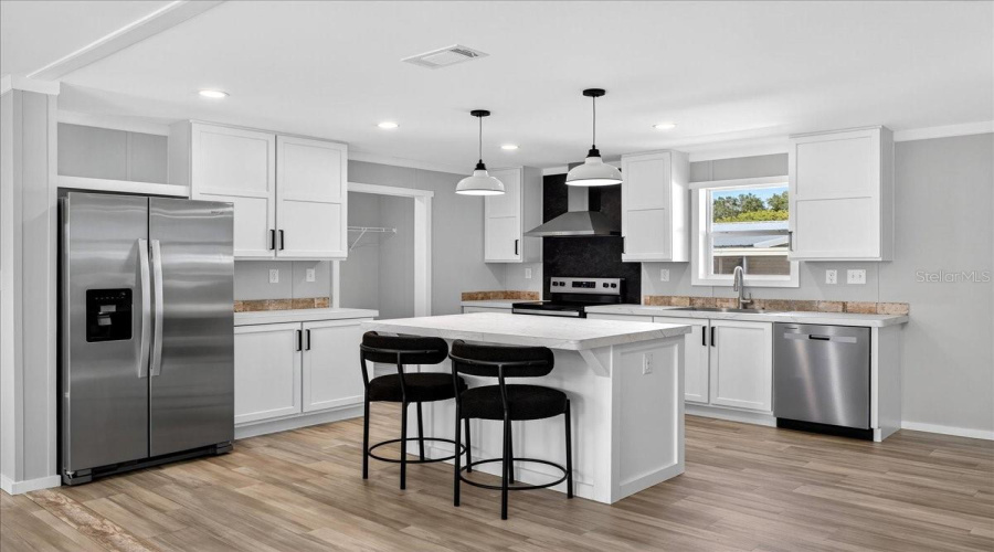 Astor, Florida 32102, 3 Bedroom Bedrooms, ,2 Bathroombathrooms,Residential,For Sale,Armadillo,0,Mfrp4936465