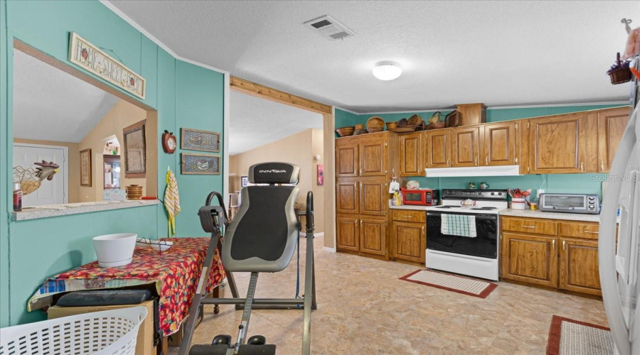 Old Town, Florida 32680, 3 Bedroom Bedrooms, ,2 Bathroombathrooms,Residential,For Sale,743Rd,0,Mfrgc537628