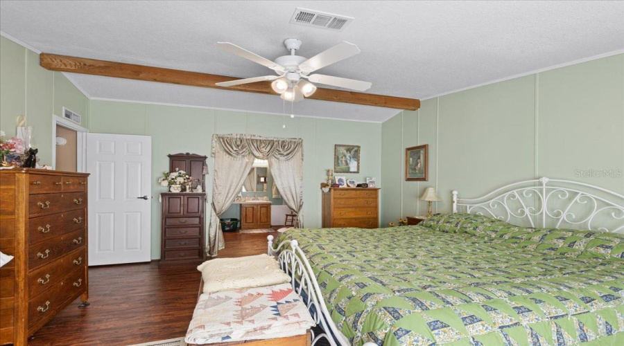 Old Town, Florida 32680, 3 Bedroom Bedrooms, ,2 Bathroombathrooms,Residential,For Sale,743Rd,0,Mfrgc537628