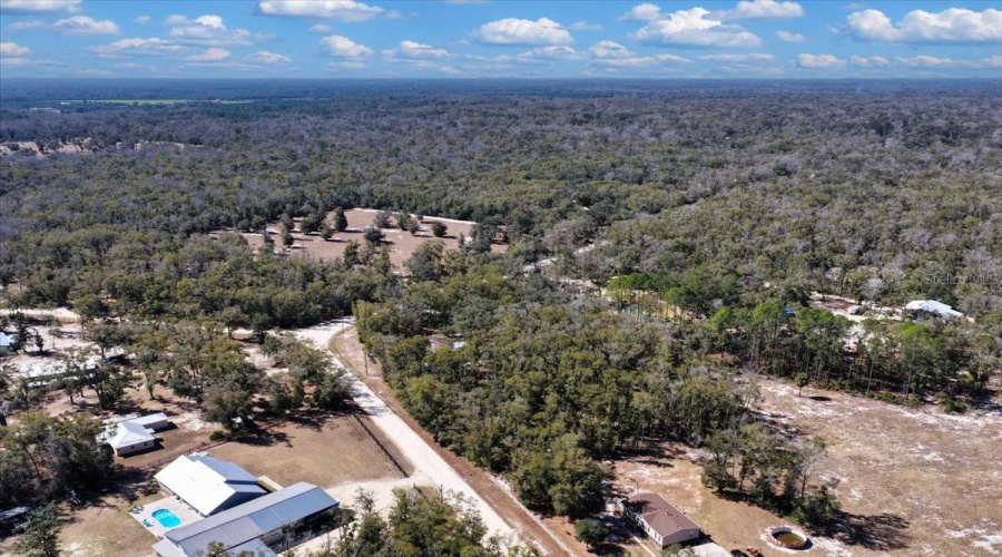 Old Town, Florida 32680, 3 Bedroom Bedrooms, ,2 Bathroombathrooms,Residential,For Sale,743Rd,0,Mfrgc537628