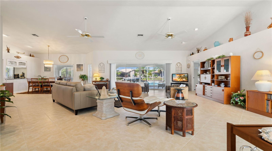 Punta Gorda, Florida 33950, 3 Bedroom Bedrooms, ,2 Bathroombathrooms,Residential,For Sale,Suzi,0,Mfrc7529571