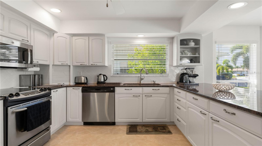 Punta Gorda, Florida 33950, 3 Bedroom Bedrooms, ,2 Bathroombathrooms,Residential,For Sale,Suzi,0,Mfrc7529571
