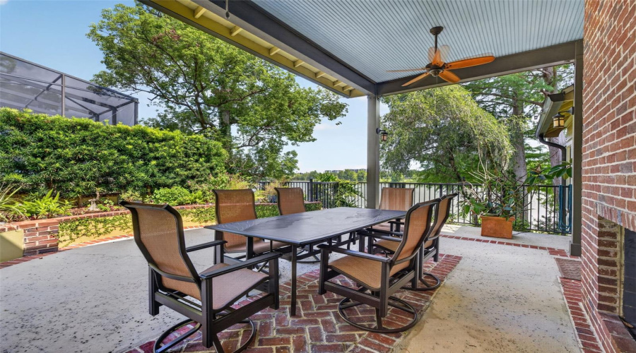 Lake Views And Peaceful Al Fresco Dining