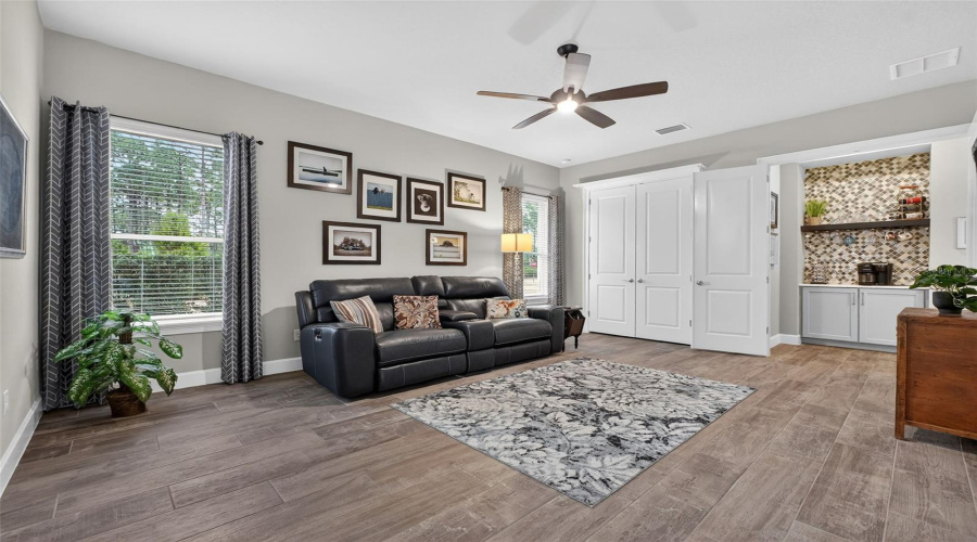 Ormond Beach, Florida 32174, 4 Bedroom Bedrooms, ,3 Bathroombathrooms,Residential,For Sale,Sudbury,0,Mfrv4947604
