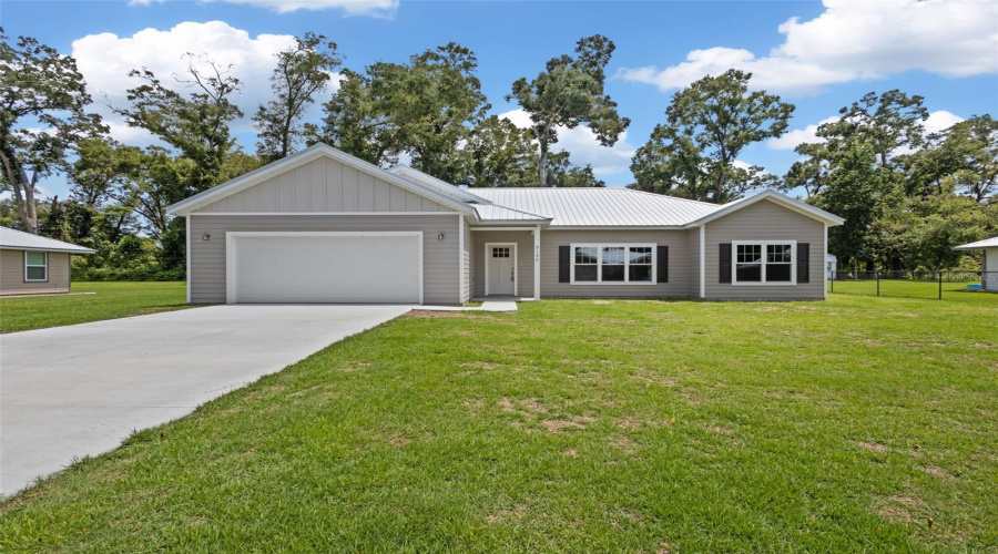 Trenton, Florida 32693, 3 Bedroom Bedrooms, ,2 Bathroombathrooms,Residential,For Sale,Dorie,0,Mfrgc540180