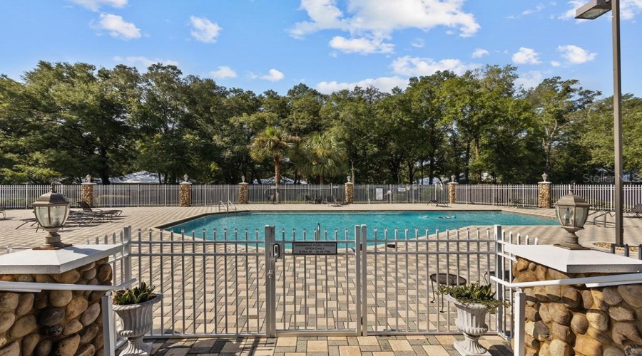 Trenton, Florida 32693, 3 Bedroom Bedrooms, ,2 Bathroombathrooms,Residential,For Sale,Dorie,0,Mfrgc540180