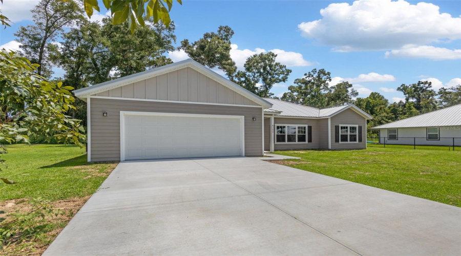 Trenton, Florida 32693, 3 Bedroom Bedrooms, ,2 Bathroombathrooms,Residential,For Sale,Dorie,0,Mfrgc540180