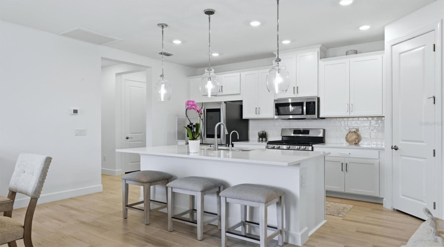 Palmetto, Florida 34221, 3 Bedroom Bedrooms, ,2 Bathroombathrooms,Residential,For Sale,Savino,0,Mfra4699077