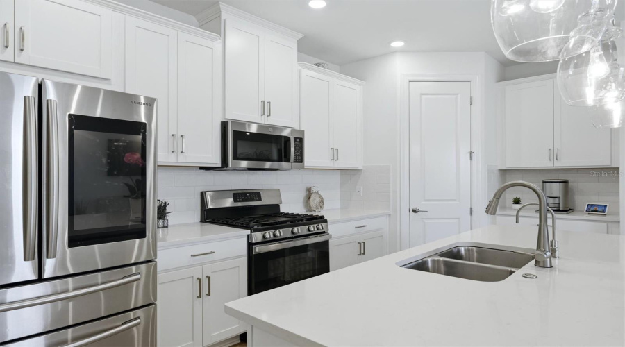 Palmetto, Florida 34221, 3 Bedroom Bedrooms, ,2 Bathroombathrooms,Residential,For Sale,Savino,0,Mfra4699077